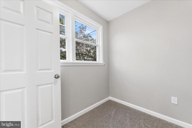 806 FOREST RD, Baltimore, MD 21239