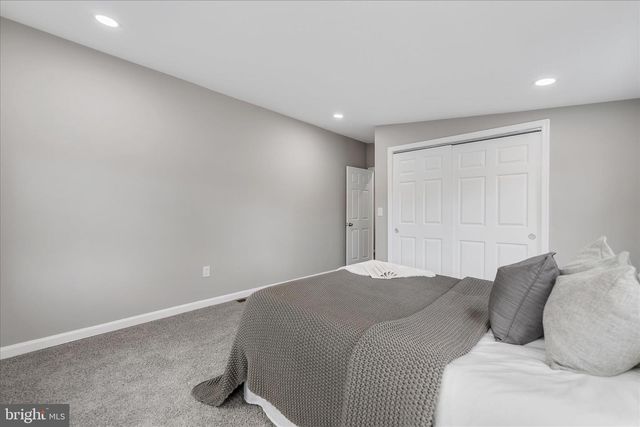 806 FOREST RD, Baltimore, MD 21239