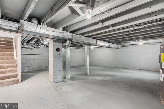 806 FOREST RD, Baltimore, MD 21239