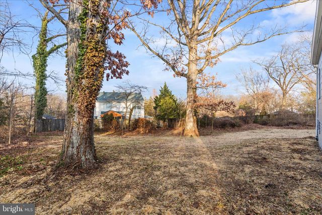 806 FOREST RD, Baltimore, MD 21239