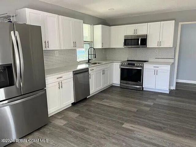 1428 Lamanto Avenue E, Jacksonville, FL 32210