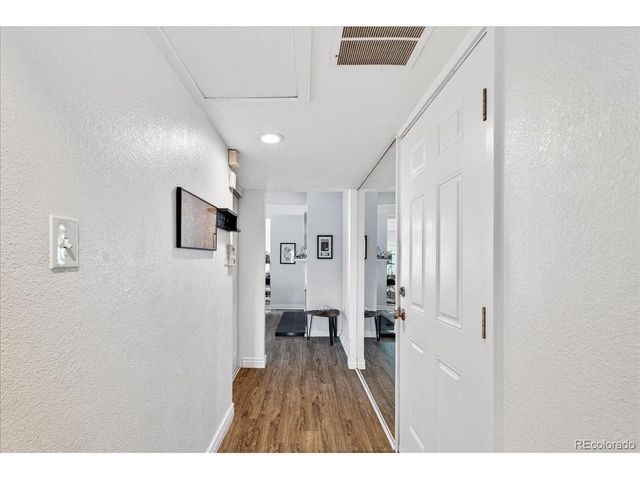 2525 S Dayton Way 2010, Denver, CO 80231