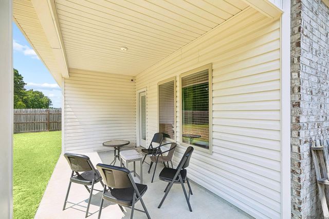 13261 Fowler Dr, Walker, LA 70785