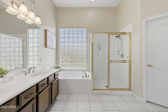 5670 W IRMA Lane, Glendale, AZ 85308