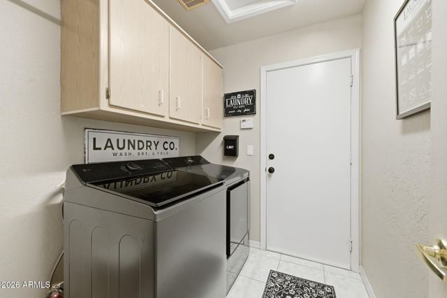 5670 W IRMA Lane, Glendale, AZ 85308