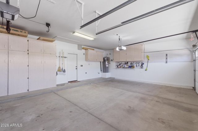 5670 W IRMA Lane, Glendale, AZ 85308