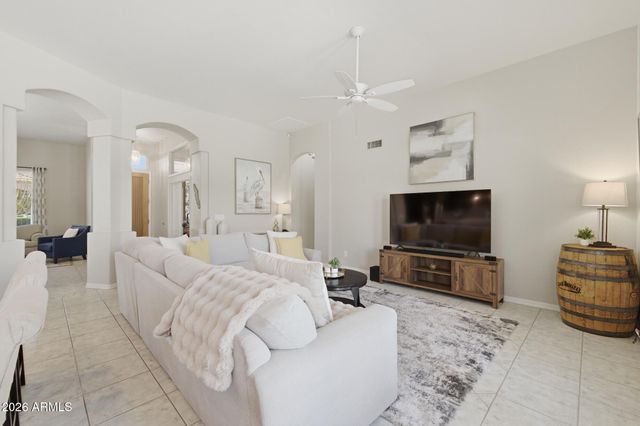 5670 W IRMA Lane, Glendale, AZ 85308
