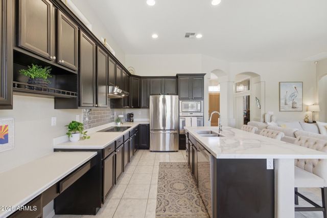 5670 W IRMA Lane, Glendale, AZ 85308