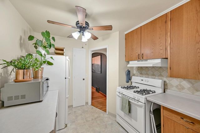 2840 N 77th STREET, Milwaukee, WI 53222