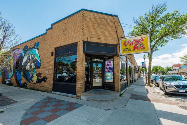 2840 N 77th STREET, Milwaukee, WI 53222