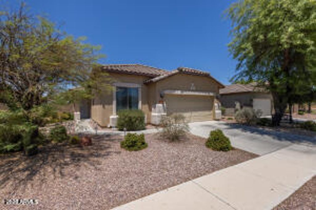 1600 W 6 Bed LicensedAssisted Living Lane N, Surprise, AZ 85374 — exterior