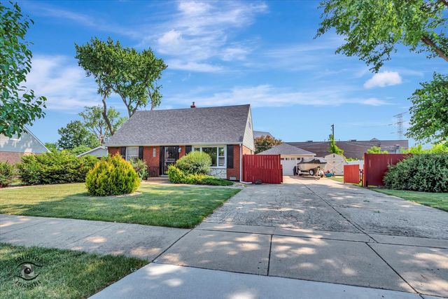 7117 W 82nd Place, Burbank, IL 60459