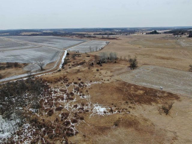 N2644 County Road O, Oxford, WI 53952