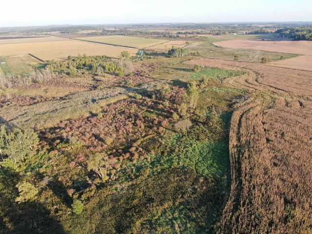 N2644 County Road O, Oxford, WI 53952