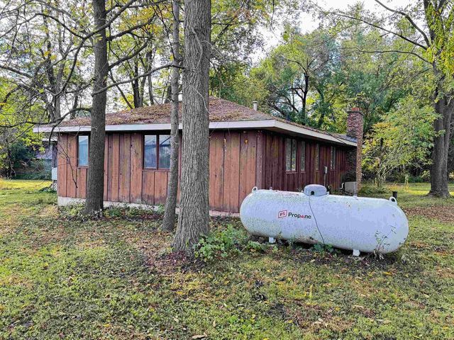 N2644 County Road O, Oxford, WI 53952