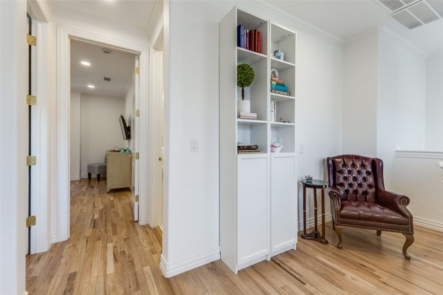 1922 Euclid Avenue C, Dallas, TX 75206