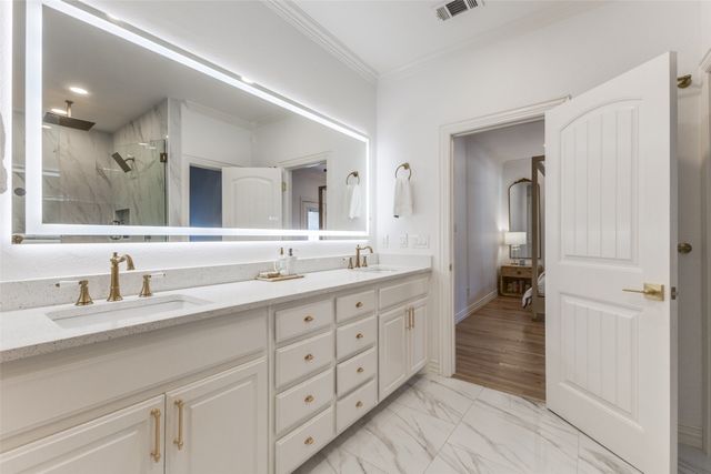 1922 Euclid Avenue C, Dallas, TX 75206