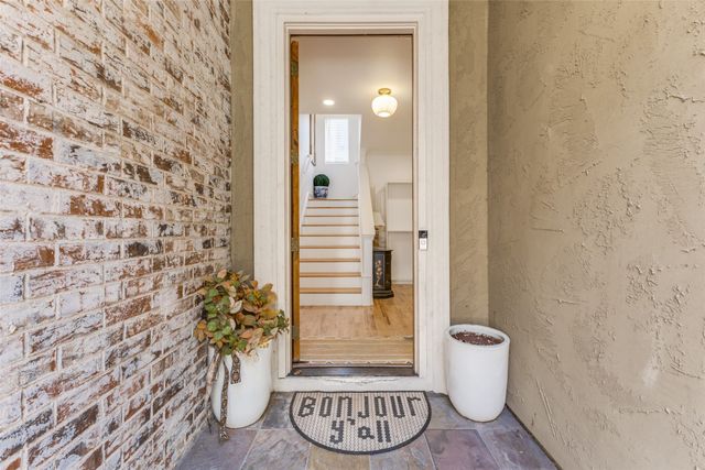 1922 Euclid Avenue C, Dallas, TX 75206