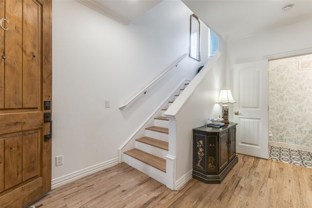 1922 Euclid Avenue C, Dallas, TX 75206