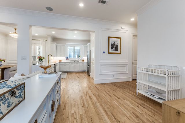 1922 Euclid Avenue C, Dallas, TX 75206