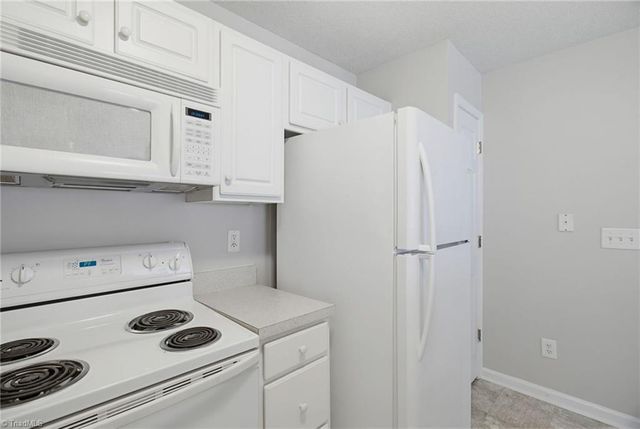3694 Cotswold Avenue 1D, Greensboro, NC 27410
