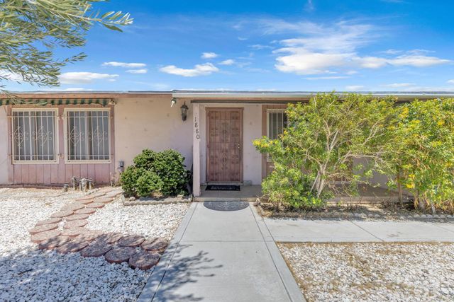 1880 Sharon Road, Palm Springs, CA 92262