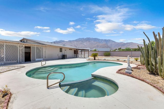 1880 Sharon Road, Palm Springs, CA 92262