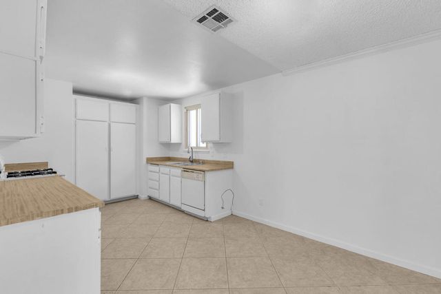 1880 Sharon Road, Palm Springs, CA 92262