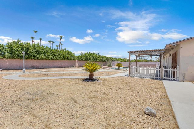 1880 Sharon Road, Palm Springs, CA 92262