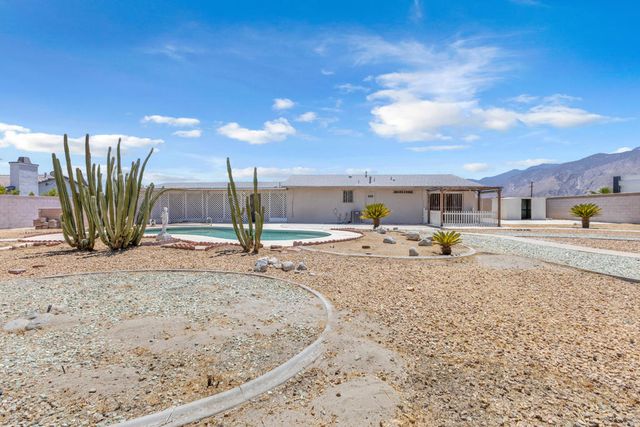 1880 Sharon Road, Palm Springs, CA 92262