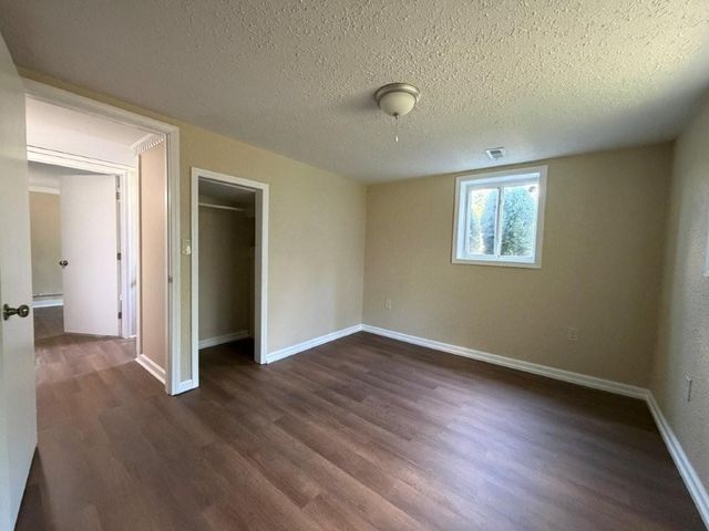 1519 N Geronimo Drive, Independence, MO 64058