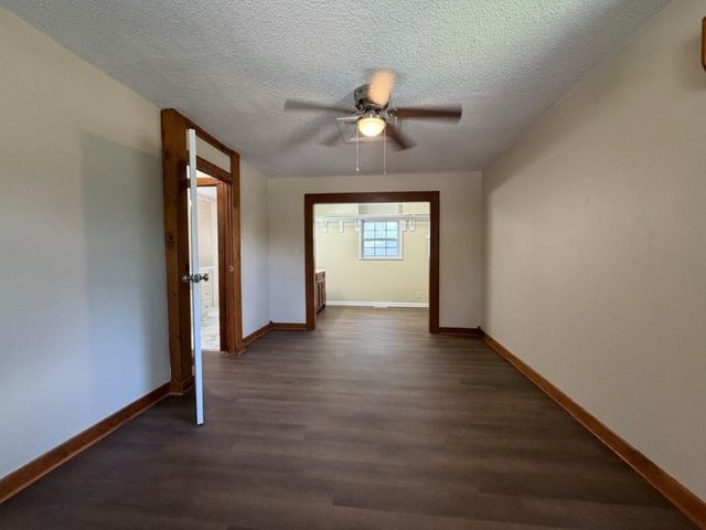 1519 N Geronimo Drive, Independence, MO 64058