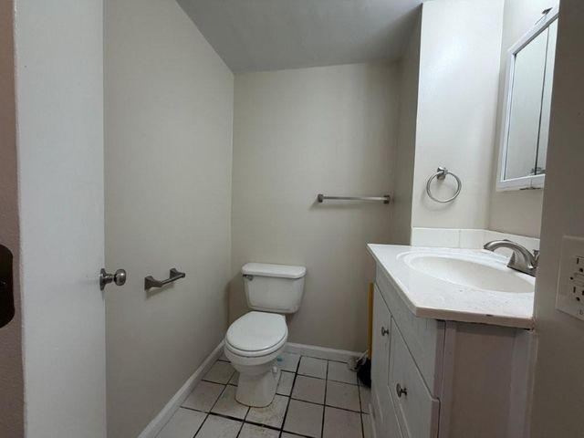 1519 N Geronimo Drive, Independence, MO 64058