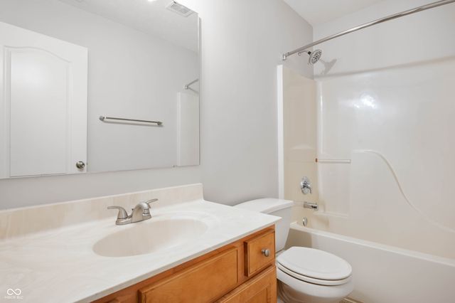 11262 Whitewater Way, Fishers, IN 46037