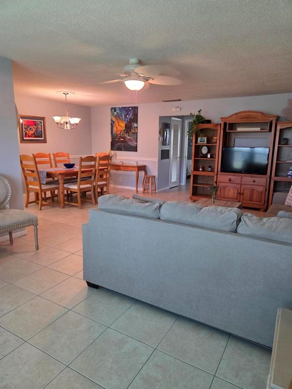 240 N High Point Boulevard C, Boynton Beach, FL 33435