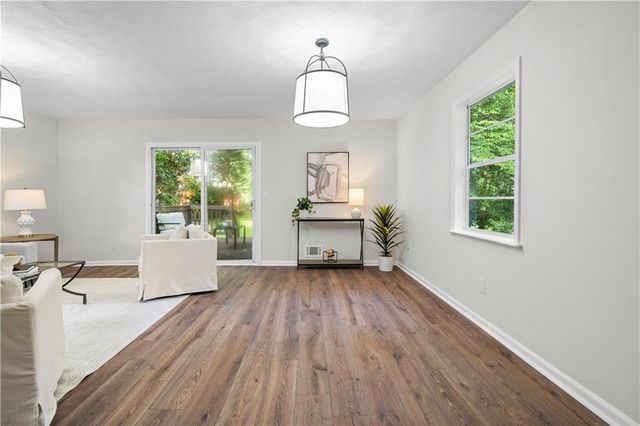 4424 Twin Creek Drive NE, Kennesaw, GA 30144