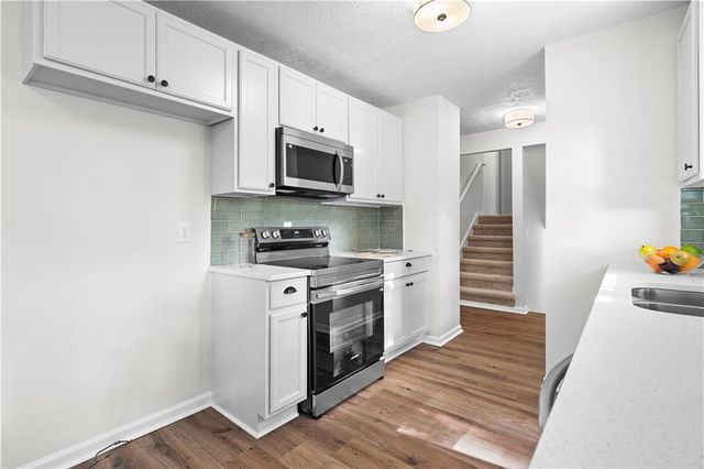 4424 Twin Creek Drive NE, Kennesaw, GA 30144