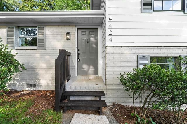 4424 Twin Creek Drive NE, Kennesaw, GA 30144
