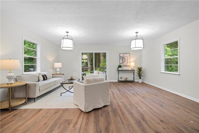 4424 Twin Creek Drive NE, Kennesaw, GA 30144