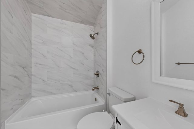 9615 McKnight Avenue NE, Albuquerque, NM 87112