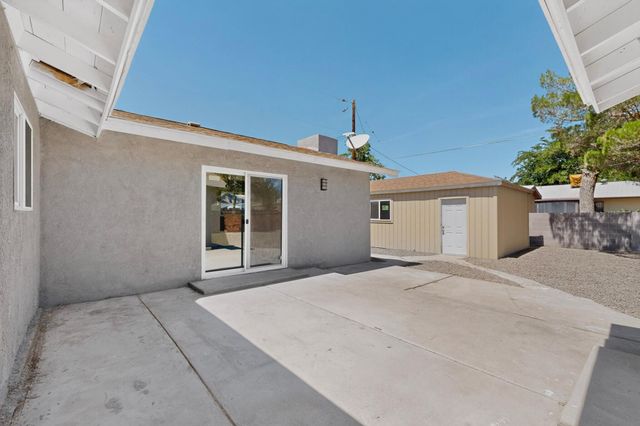 9615 McKnight Avenue NE, Albuquerque, NM 87112