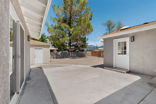 9615 McKnight Avenue NE, Albuquerque, NM 87112