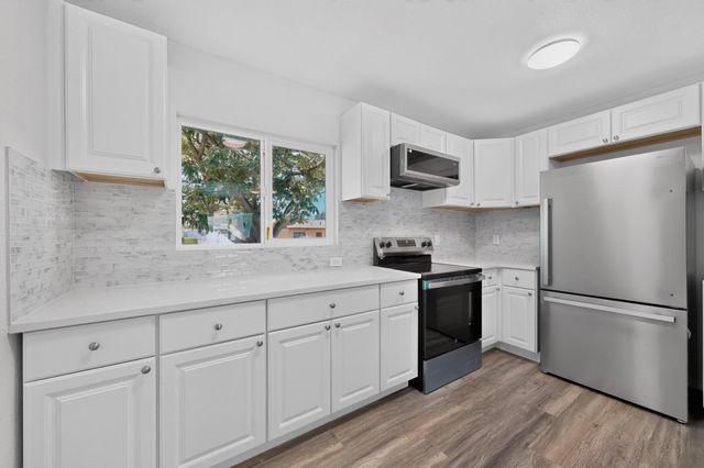 9615 McKnight Avenue NE, Albuquerque, NM 87112