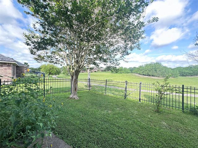 6321 Oso Parkway, Corpus Christi, TX 78414