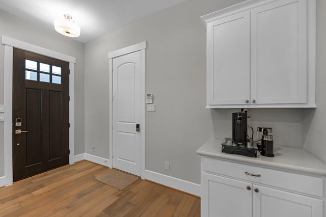 11 Thorpe Lane, Spring, TX 77389