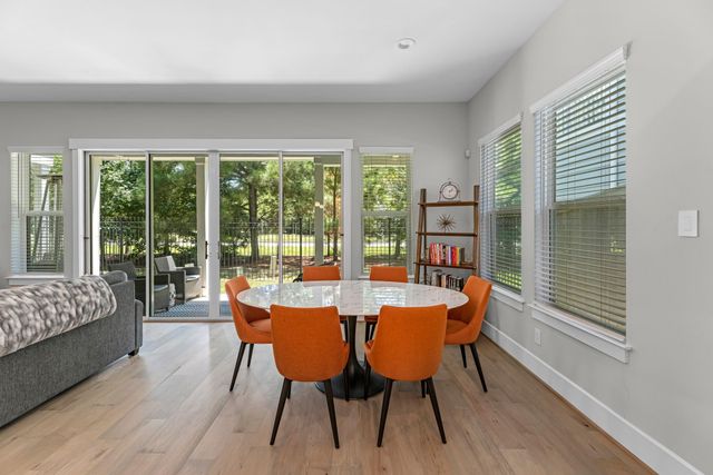 11 Thorpe Lane, Spring, TX 77389