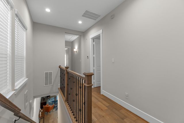 11 Thorpe Lane, Spring, TX 77389