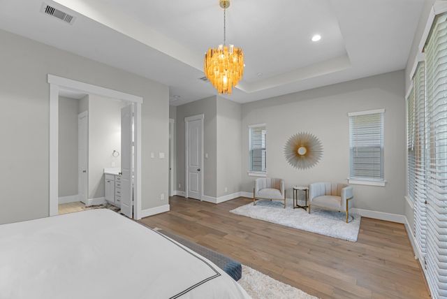 11 Thorpe Lane, Spring, TX 77389