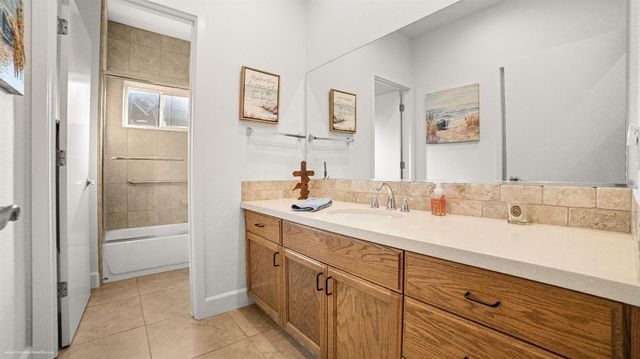 2585 Central Park, Lodi, CA 95242