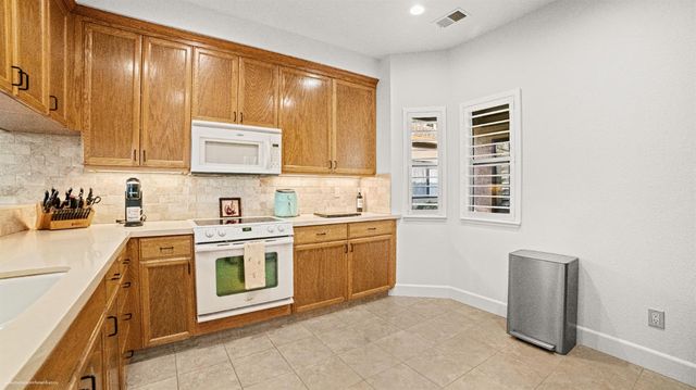 2585 Central Park, Lodi, CA 95242